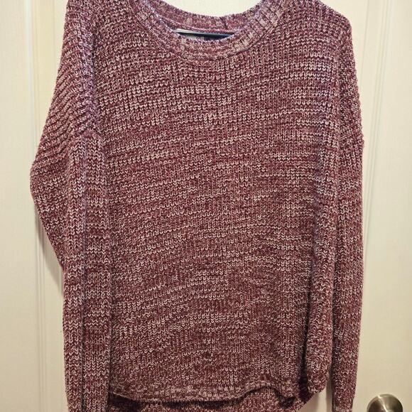So brand burgundy and white sweater - Picture 1 of 4